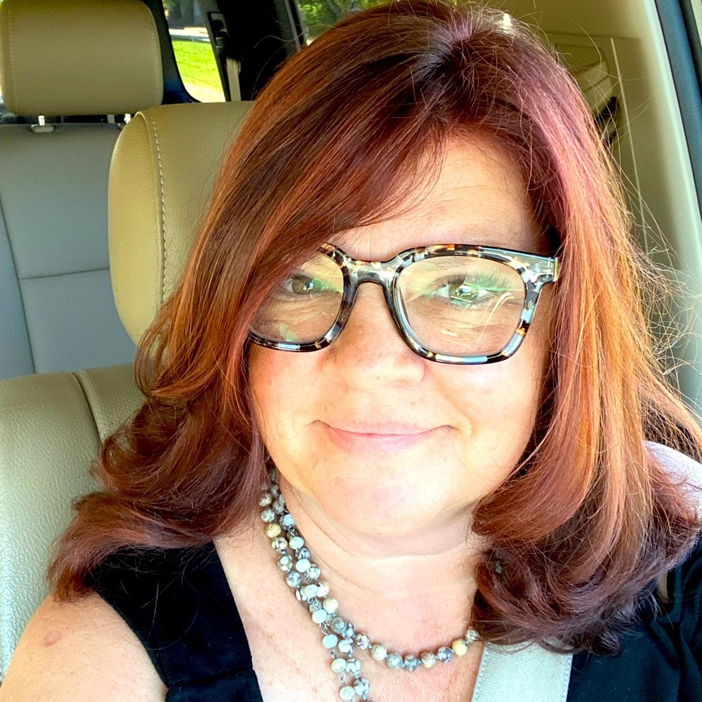 Meet your Posher, Angela